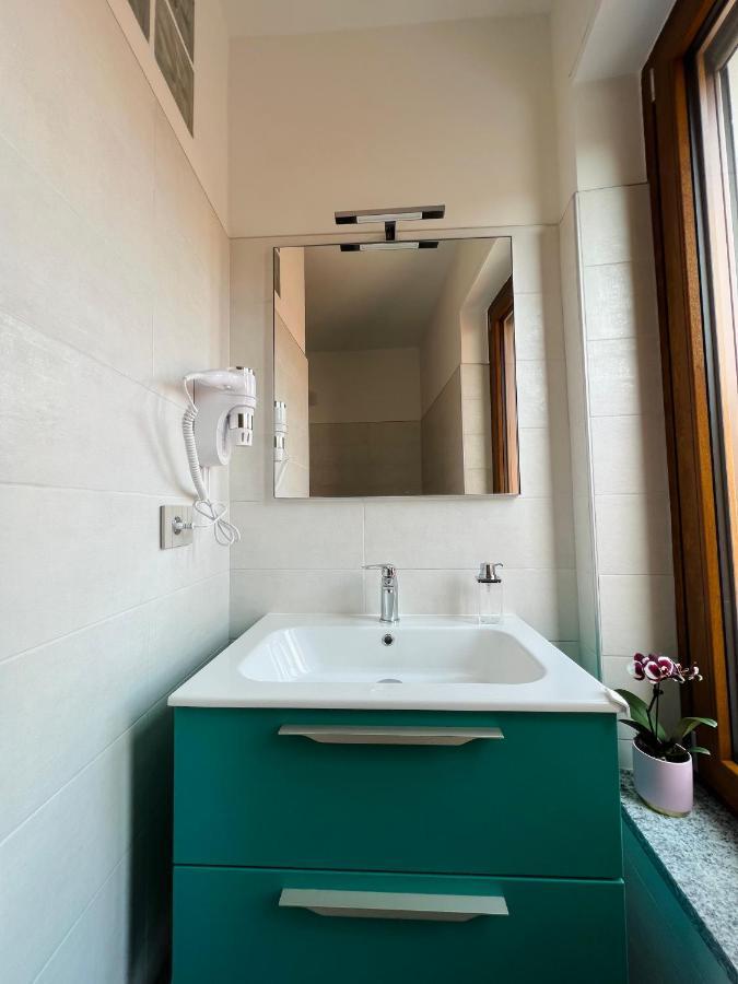 La Ringhiera Hotel Novara Buitenkant foto